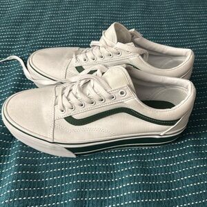 Women’s platform Van’s - size 10